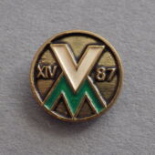 093