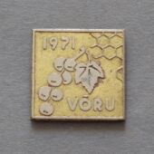122