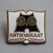 137 - Kauplus „Antikvariaat“