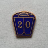 320